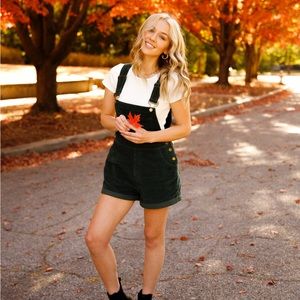 Meet your Posher, Evelyn